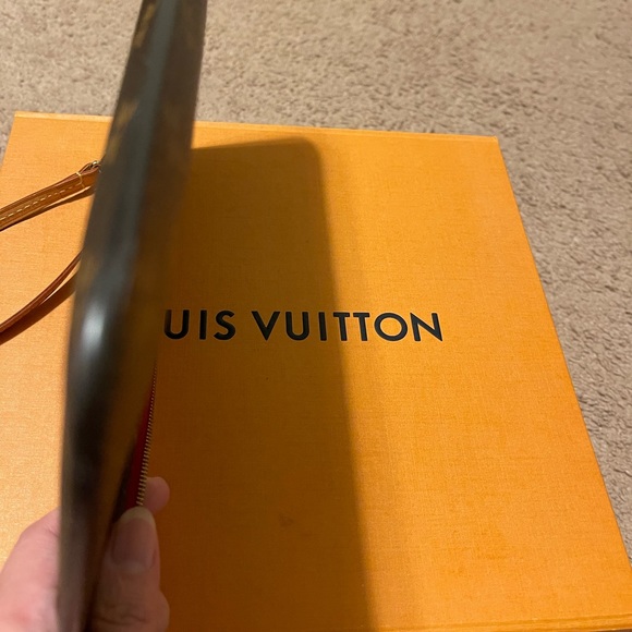 Authentic LV twist wallet. - Picture 8 of 12